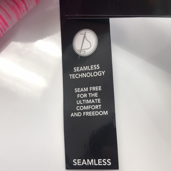 Pink Seamless Sports Bra - Picture 9 of 14